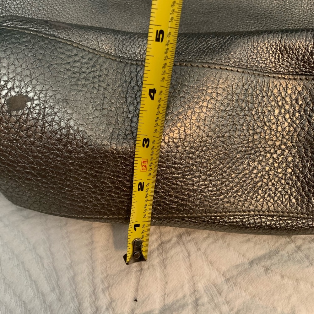 Prada bag - Picture 4 of 15